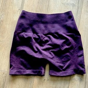 Alphalete Amplify Short 4.5 - Purple, Plum XS